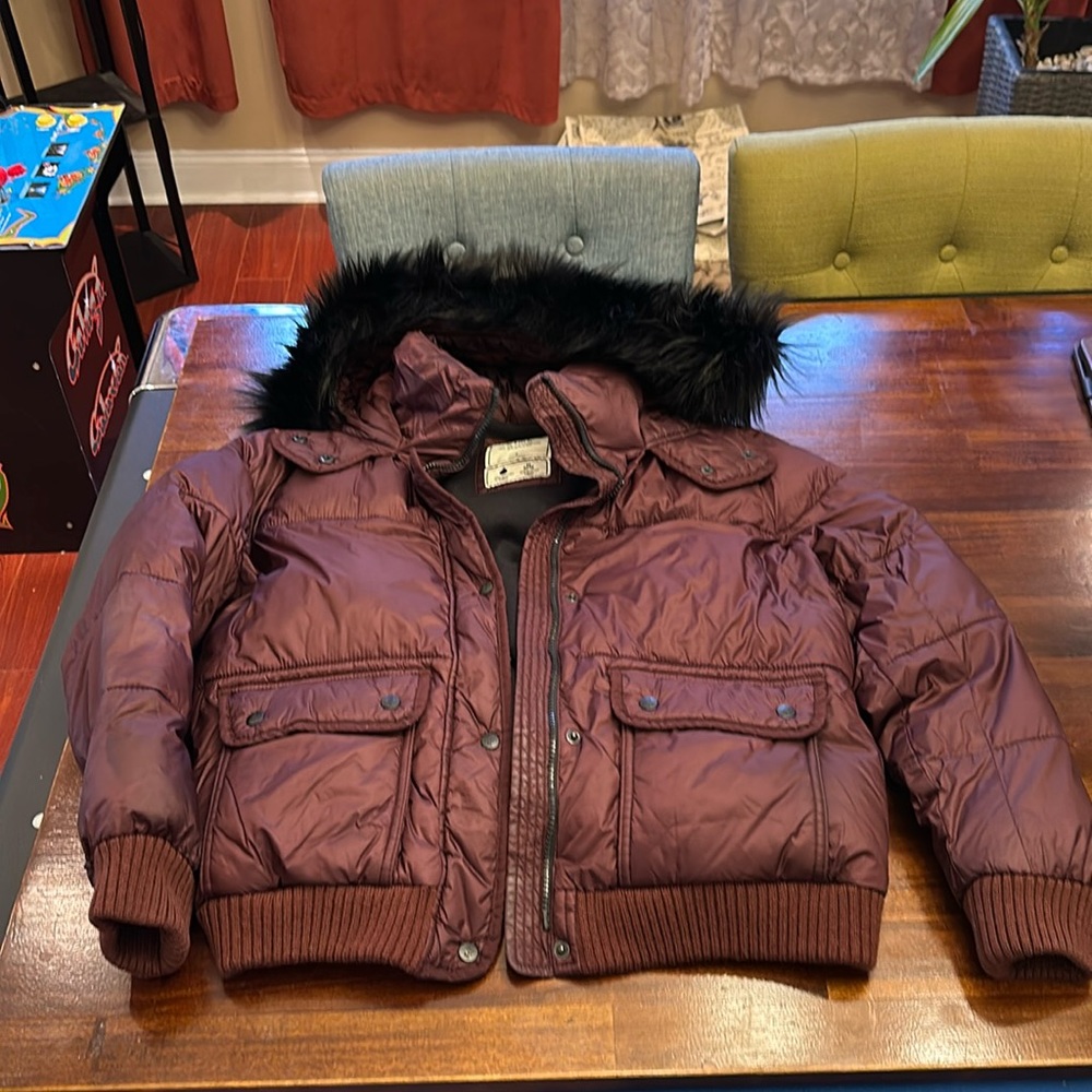 Women’s large Abercrombie bomber with detachable fur on the hood